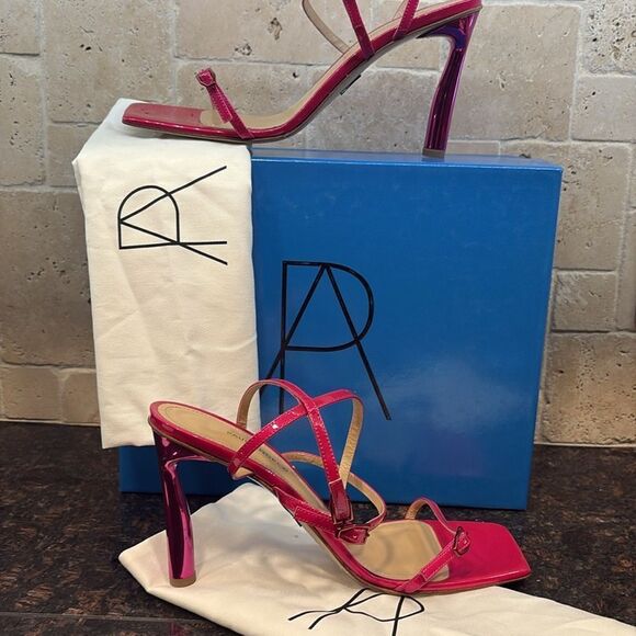 Paul Andrew Slinky Strappy Leather Sandals New in box/dust bag $895 - Picture 8 of 12